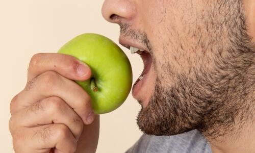 Parodontitis erkennen und behandeln – warum frühes Handeln entscheidend ist